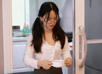 Cha dượng cùng cô gái trẻ chịch
